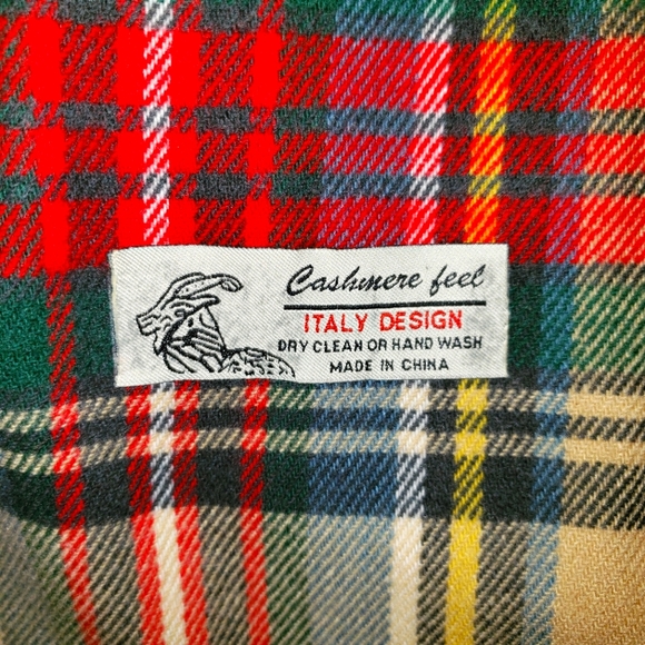 Cashmere feel plaid wrap/scarf - Picture 3 of 3